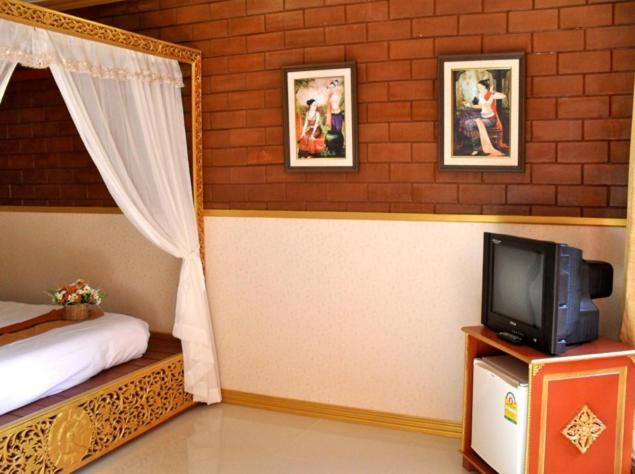 Irawadee Resort Mae Sot Buitenkant foto