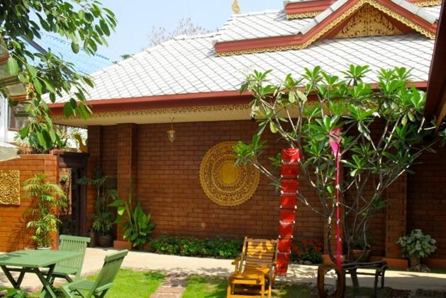 Irawadee Resort Mae Sot Buitenkant foto