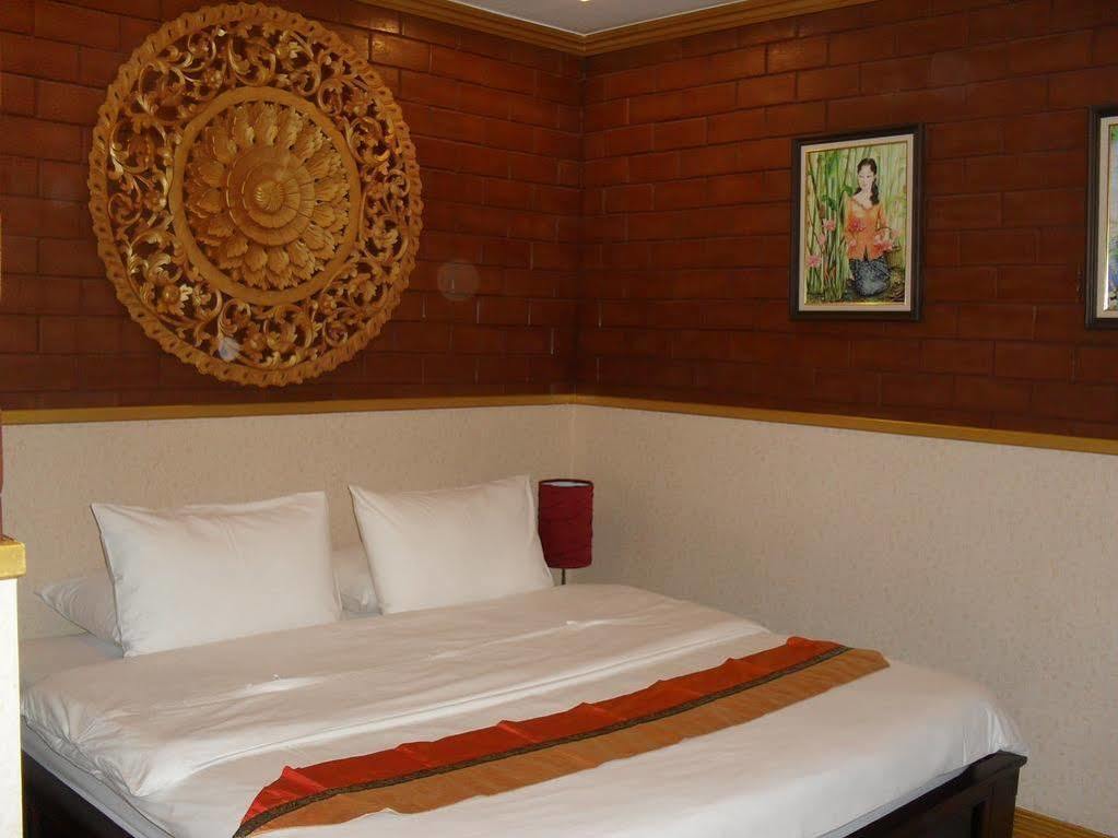 Irawadee Resort Mae Sot Buitenkant foto