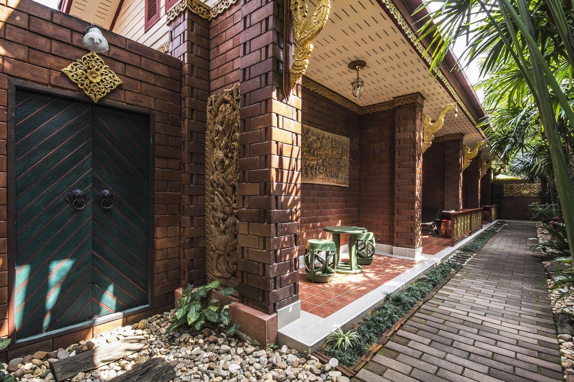 Irawadee Resort Mae Sot Buitenkant foto