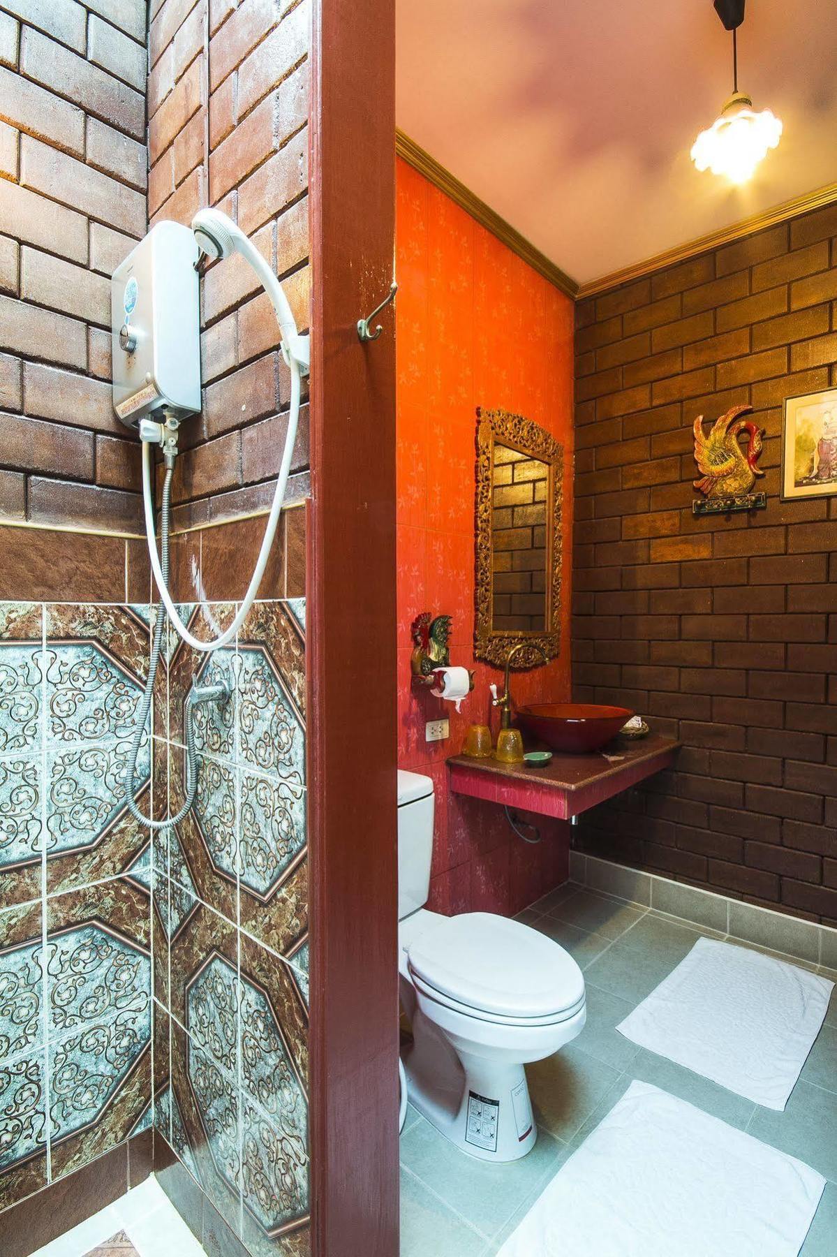 Irawadee Resort Mae Sot Buitenkant foto