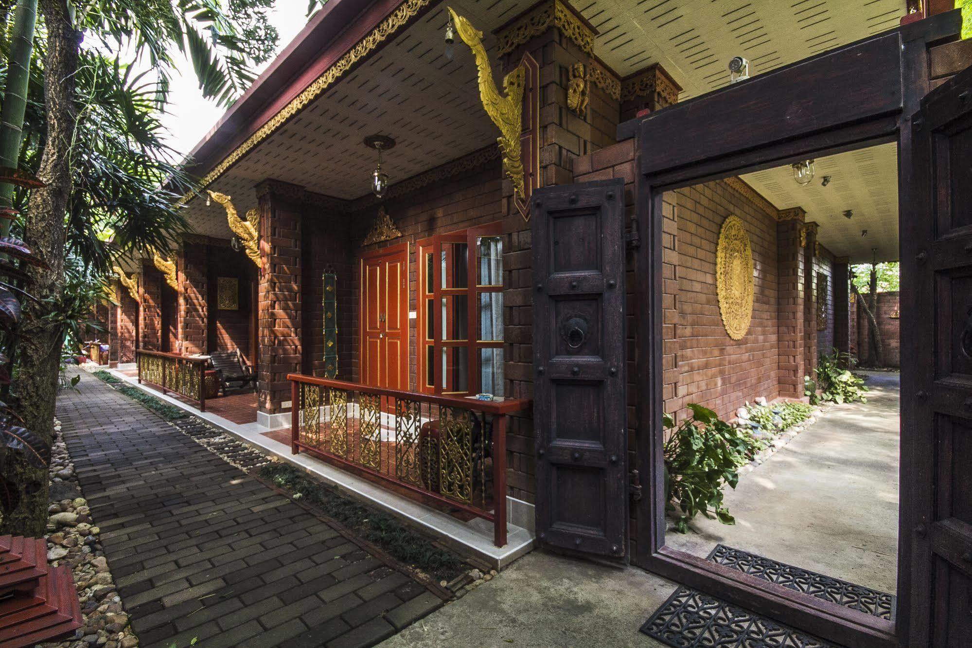 Irawadee Resort Mae Sot Buitenkant foto