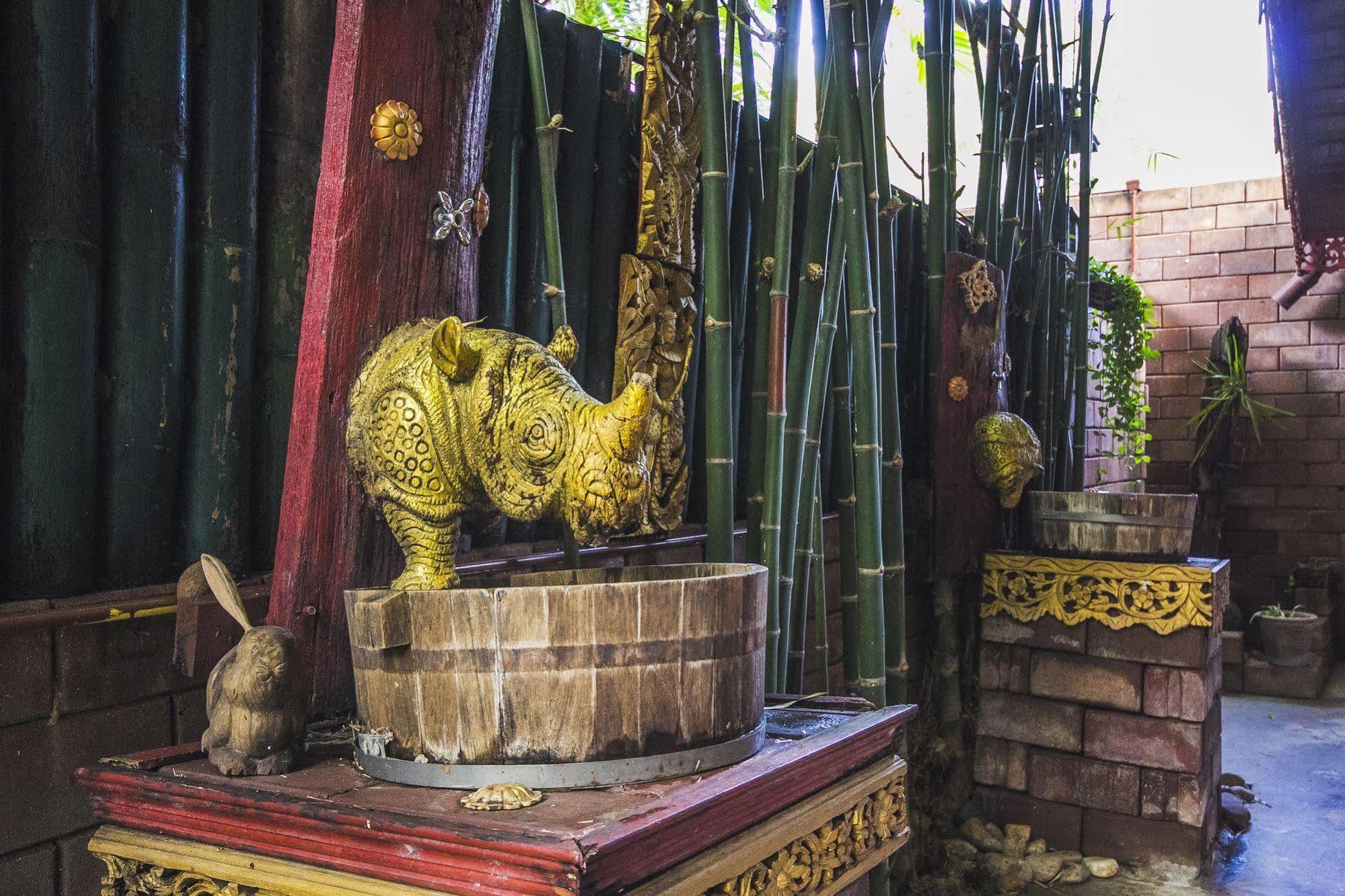 Irawadee Resort Mae Sot Buitenkant foto