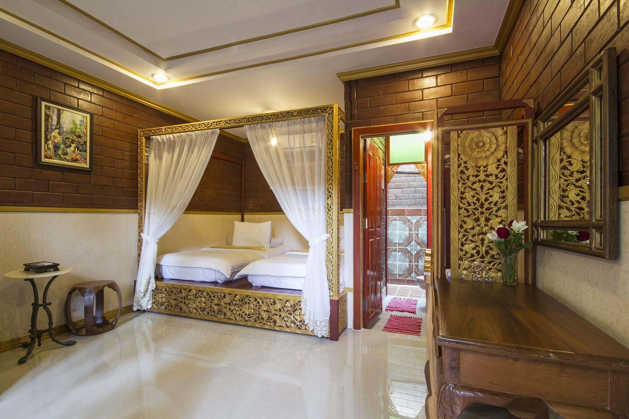 Irawadee Resort Mae Sot Buitenkant foto