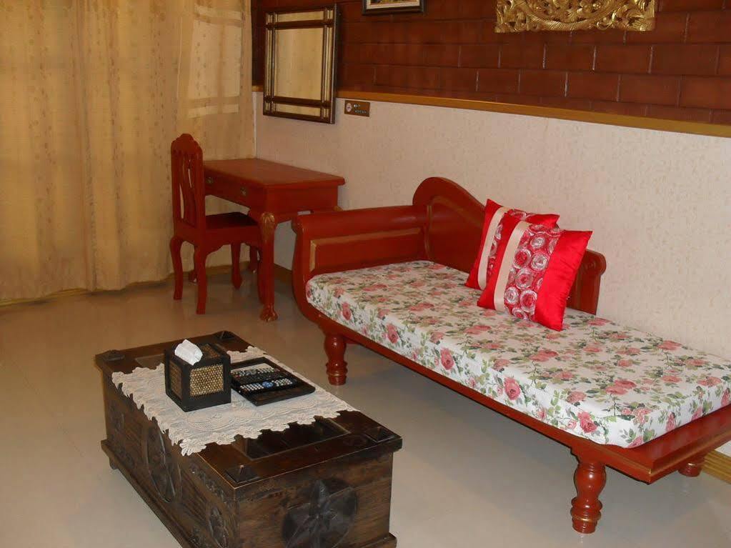 Irawadee Resort Mae Sot Buitenkant foto